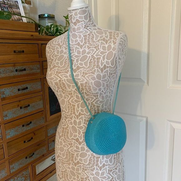 Woven Round Boho/Island Crossbody - Bag Blue - Picture 3 of 5